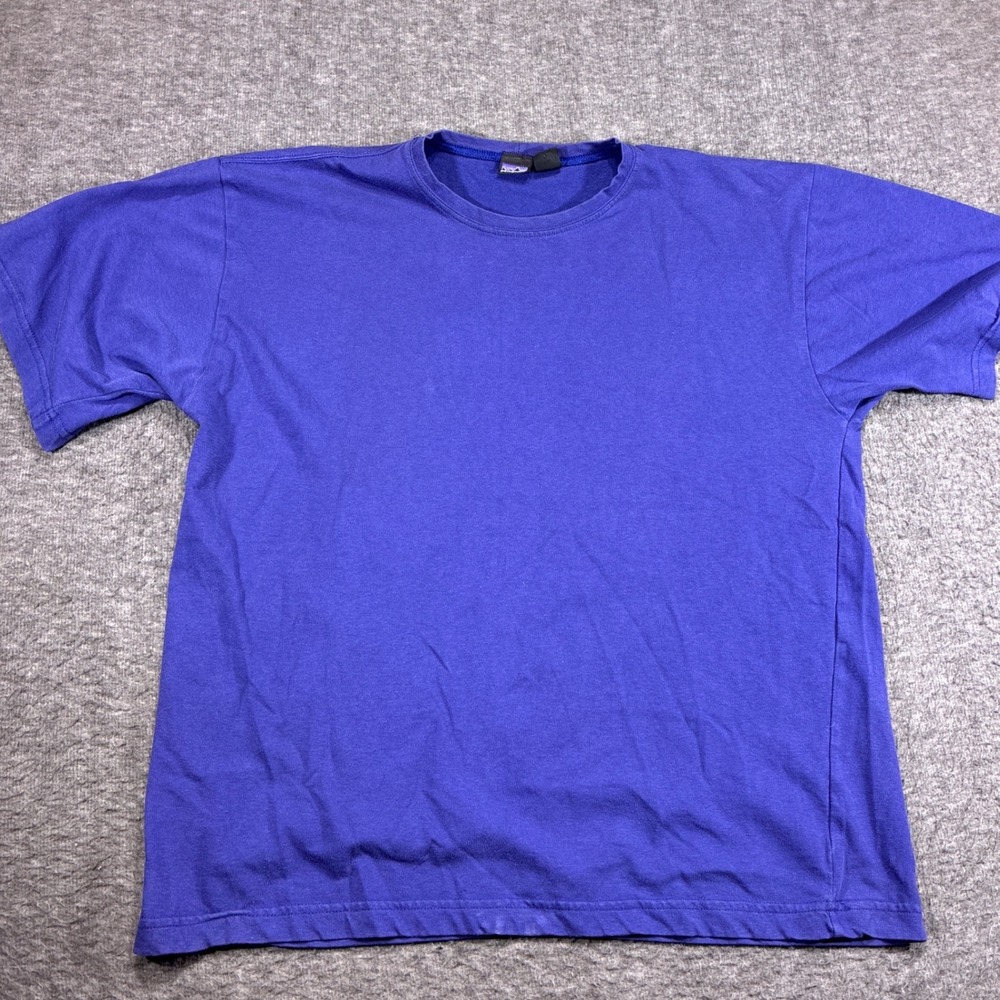 Vintage Patagonia T-Shirt Mens M Purple Short Sleeve Made in USA Gorpcore Rare